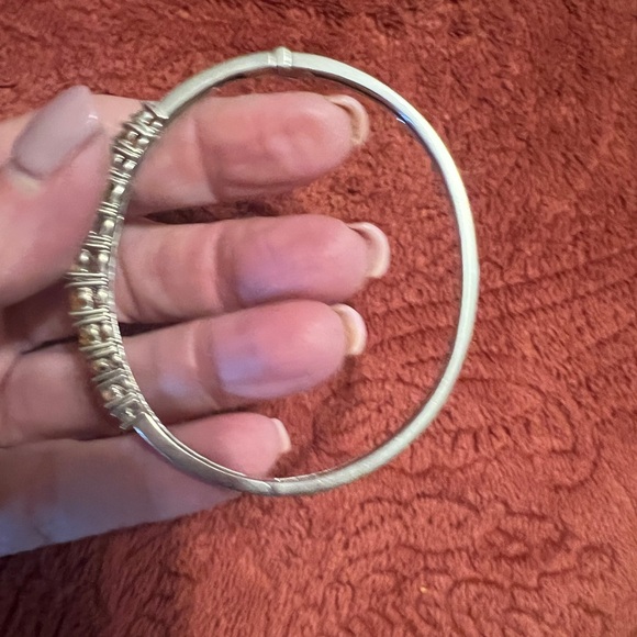 Elegant Citrine & Silver Bracelet. Hinged closure. Great for November birthdays - Picture 2 of 3